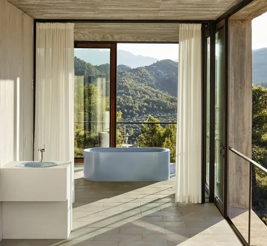 Bette BetteLux Oval V Silhouette