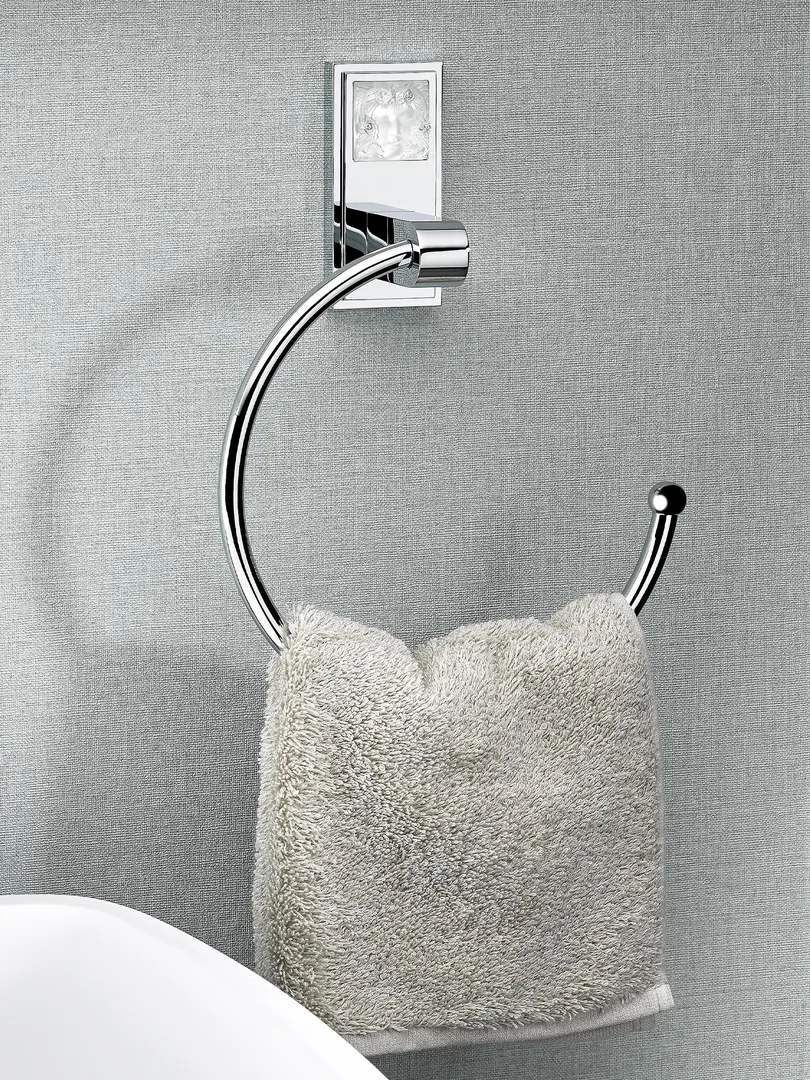 THG Paris Masque de Femme Engraved Metal