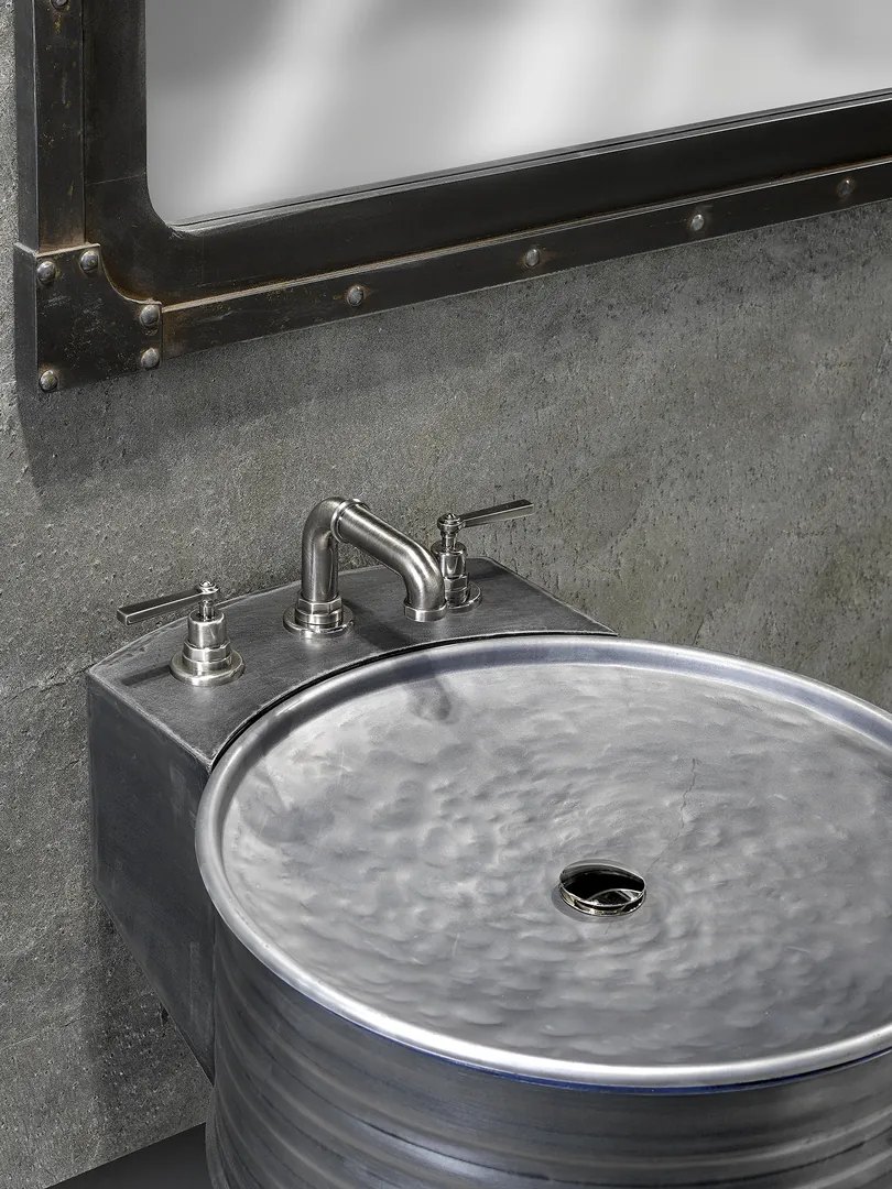 THG Paris Saint-germain with lever